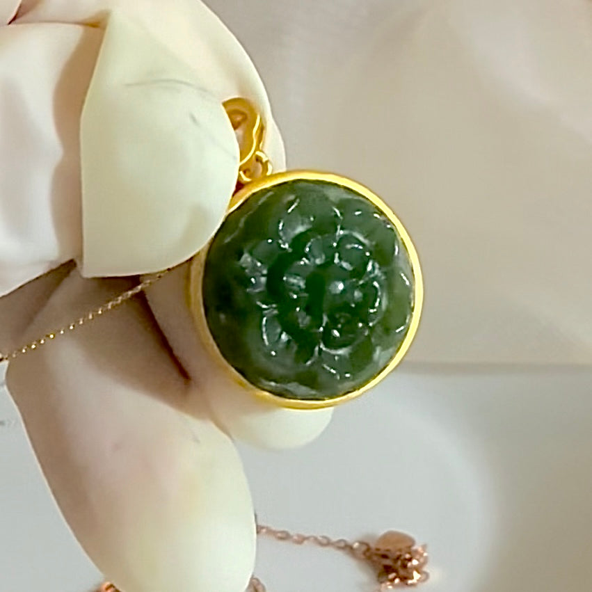 Gold plated on sterling silver genuine Sibebian Nephrite Jade rose pendant