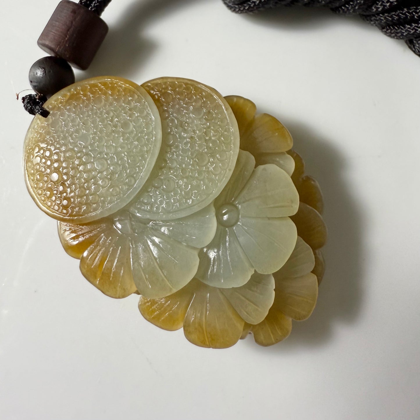 Certified genuine brown sugar Hetian jade Nephrite Jade pendant hand carved Magpie and flowers