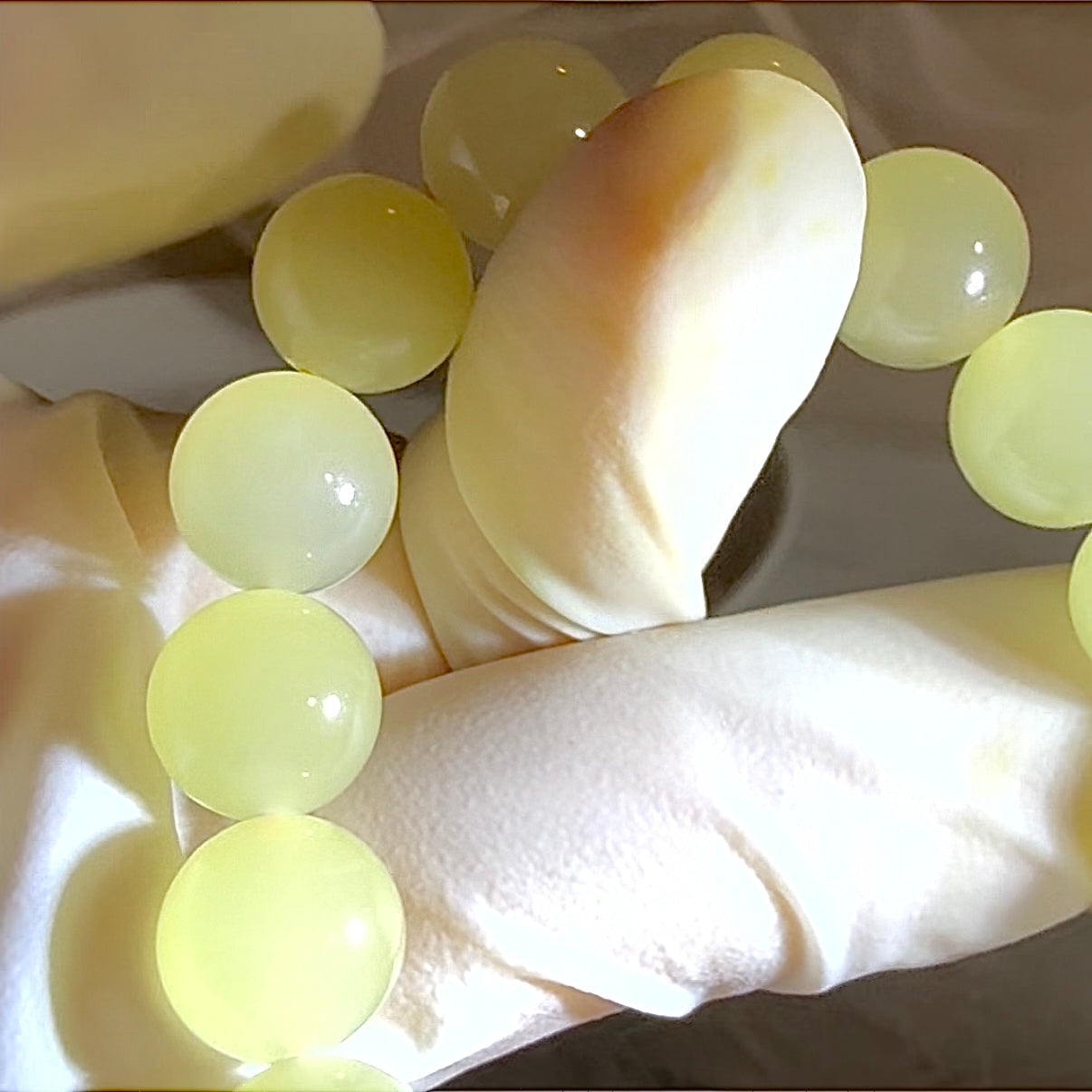 Certified genuine Premium cream yellow nephrite / Hetian Jade Bracelet With 10mm beads 6.5 inches