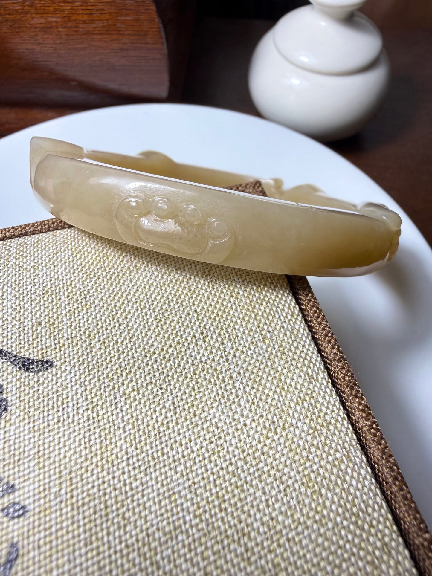 Certified Sugar brown Hetian Jade nephrite jade Bracelet Carved Cat bangle - 56mm inner diameter