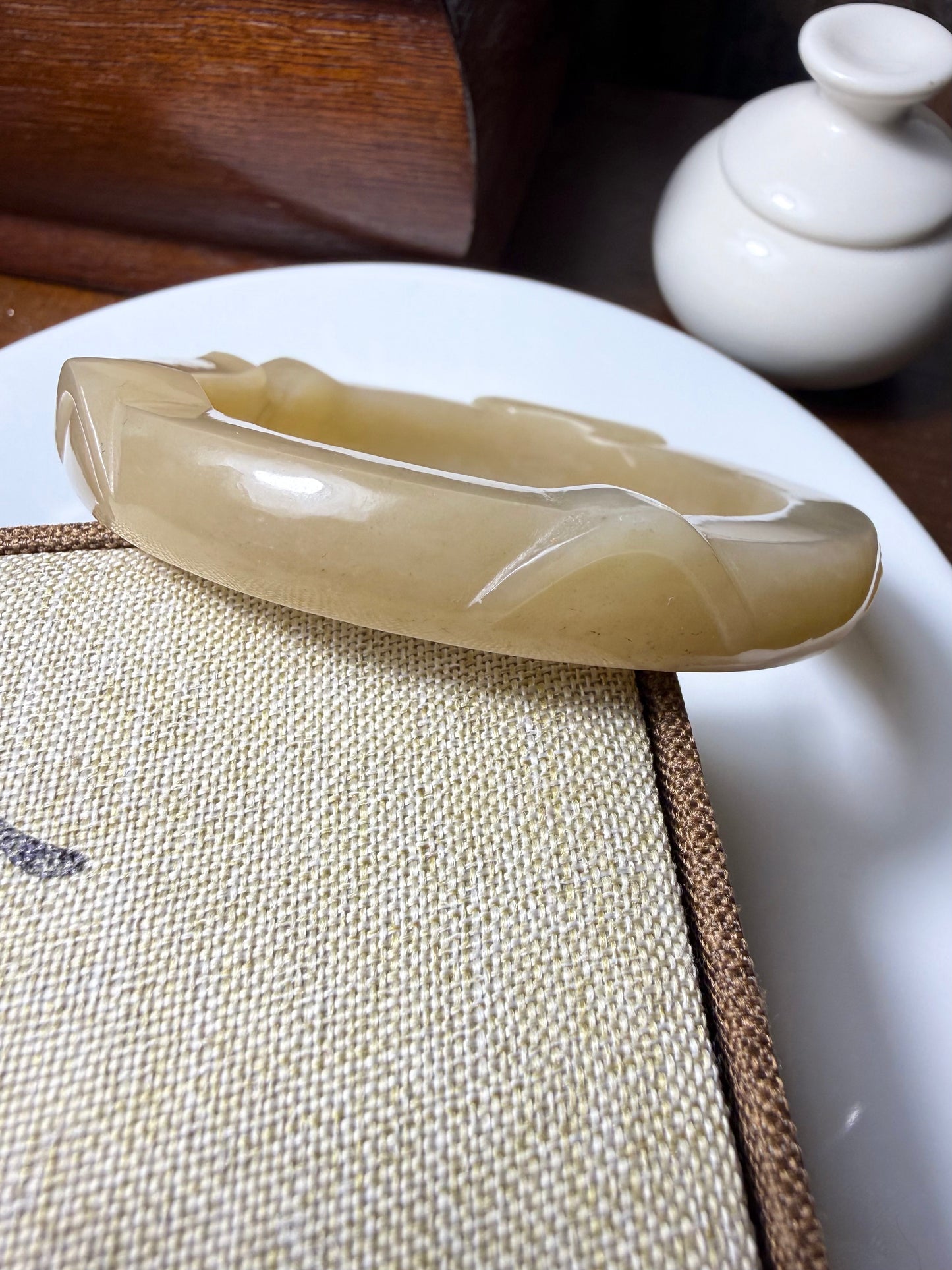 Certified Sugar brown Hetian Jade nephrite jade Bracelet Carved Cat bangle - 56mm inner diameter