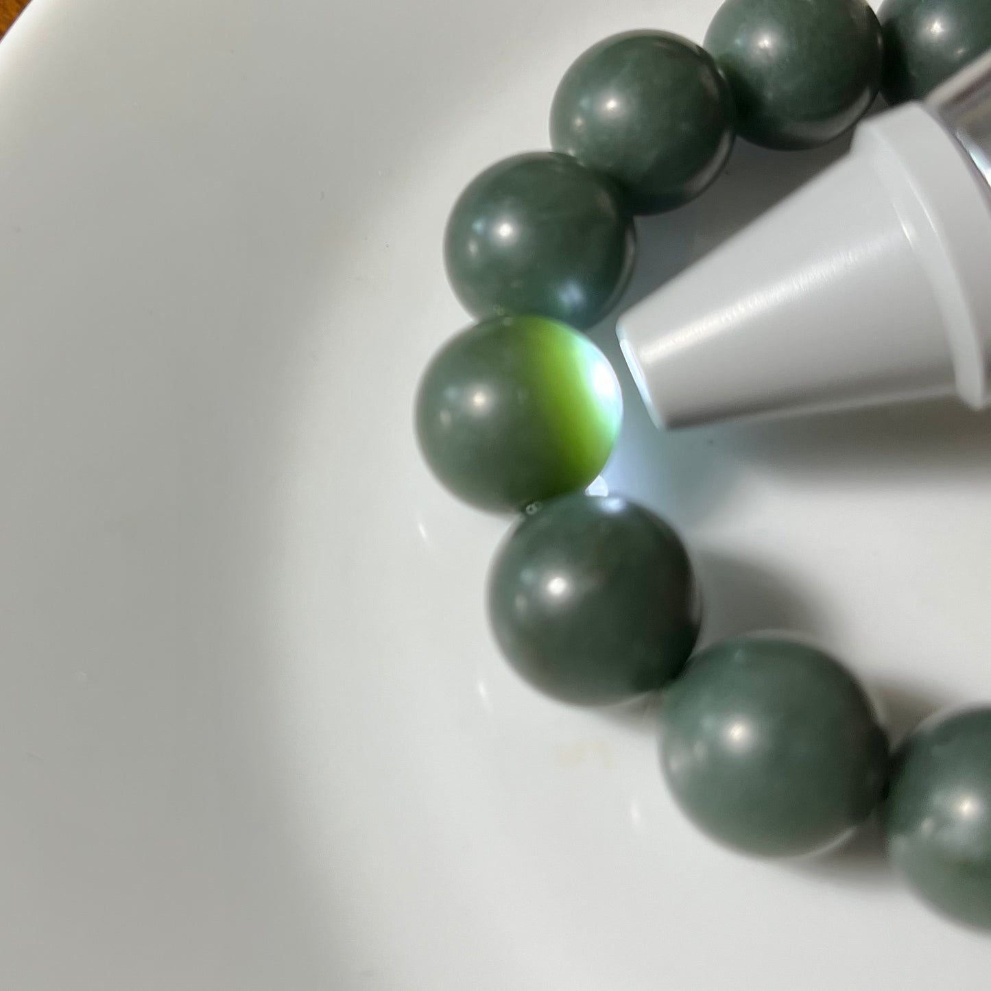 Certified Qinghai Green Hetian Jade nephrite jade Bracelet - 12 mm beads 6.75 inches